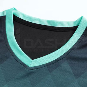Uniforme de Fútbol Personalizado de Alta Calidad, Transpirable y de Secado Rápido, 100% Poliéster, Nuevo Diseño, Conjunto de Camiseta y Pantalones Cortos, OEM al por Mayor - Product Image 4