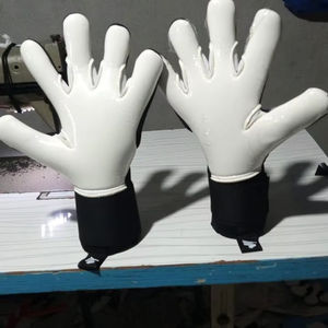 Gants de gardien de but de football professionnels en gros 2026, ajustement sécurisé, confortables, durables, en latex allemand de haute qualité, OEM - Product Image 1