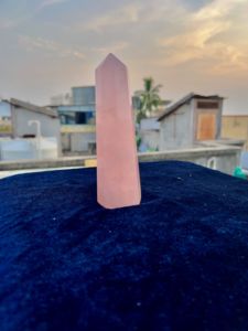 Venta al por mayor de China, obelisco de cuarzo rosa, cristal pulido Natural, punto de piedra curativa, torre de energía de cuarzo para el hogar, Reiki y Feng Shui - Product Image 3