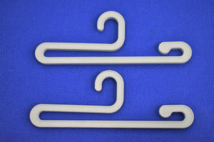 Crochet en plastique de haute qualité H104 104mm x 39mm Matériau recyclé avec contenu en papier Fabriqué au Vietnam - Product Image 2