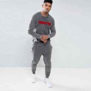 OEM personnalisable taille XL hommes Gym survêtement gris Jogger sweat ensemble chenille broderie solide conception pour l'exercice d'hiver - Product Image 3