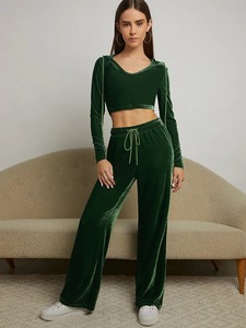 Conjuntos de chándal de terciopelo con capucha de alta calidad informales con estilo para mujer hechos a medida al por mayor - Product Image 6