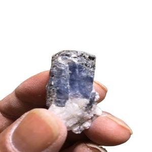 Saphir bleu brut naturel - Product Image 2