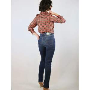 Belinda เสื้อผู้หญิงไซส์ XL ผ้าไหมวิสคอสปักโลโก้สำนักงานสไตล์วินเทจลำลองเหมาะกับฤดูใบไม้ผลิ - Product Image 1