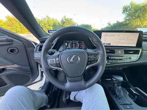 Lexus ES350 2023 Usado en Buen Estado - Product Image 3