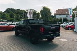 Ventes classiques d'occasion <span class=keywords><strong>2020</strong></span> <span class=keywords><strong>GMC</strong></span>-<span class=keywords><strong>Sierra</strong></span> automatique essence 4 cylindres Euro6d 5 places 400hp voitures d'occasion prêtes <span class=keywords><strong>à</strong></span> exporter dans le monde entier - Product Image 3