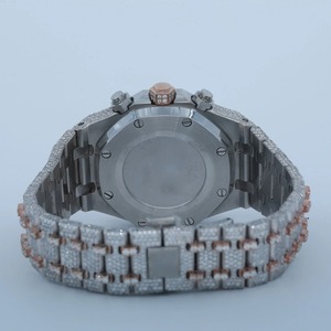 Montre pour homme Timeless Glamour sertie de diamants Moissanite, design bicolore avec pierres de clarté VVS, mouvement à quartz exquis, style élégant - Product Image 3