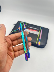 Outils professionnels de soin des ongles, logo personnalisé, ensemble de manucure et pédicure multicolores arc-en-ciel, pinces, repousse-cuticules, coupe-ongles en acier inoxydable - Product Image 6