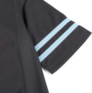 Uniforme de Fútbol Personalizado para Hombre, Camiseta Deportiva Ligera, Transpirable, de Secado Rápido, con Tejido Absorbente de Humedad y Costuras Resistentes - Product Image 4