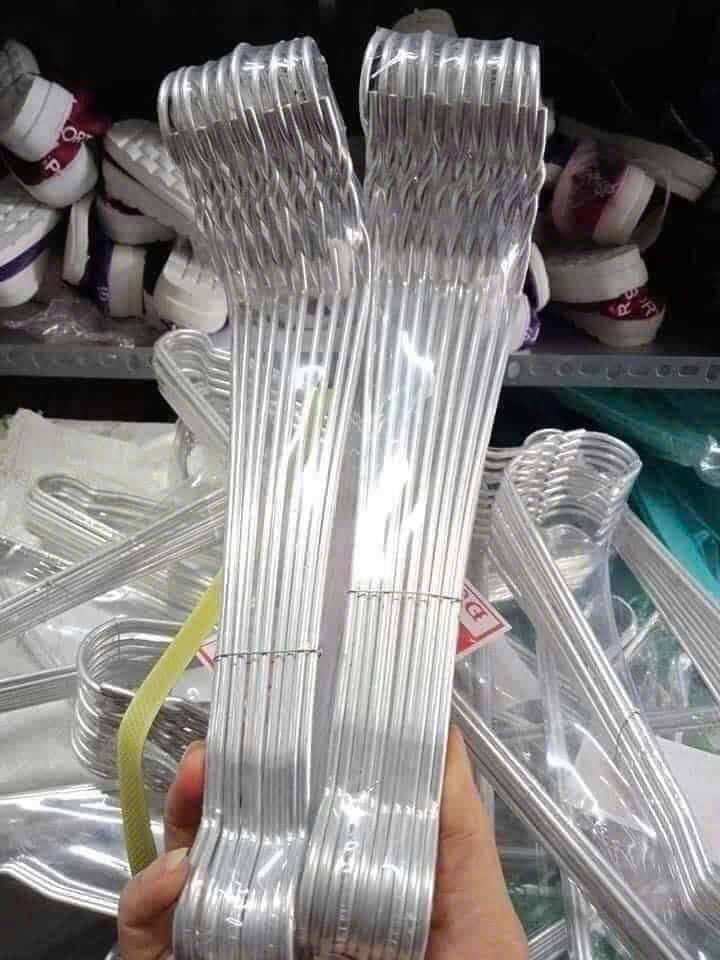 สีเทาอ่อน