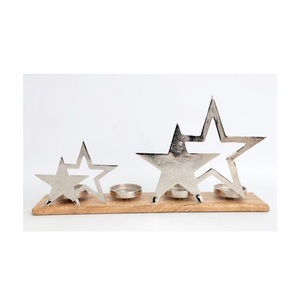 Estrella de calidad superior Metal Navidad Estrella de plata decorativa en base de madera 15 cm Decoración para el hogar - Product Image 3