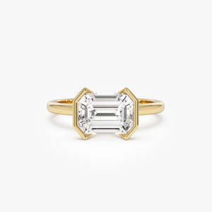 Bague en or 14K avec diamant de laboratoire taille émeraude demi-sertie à l'est-ouest, 2.00 carats au total, couleur E-F, clarté VS, certifiée IGI - Product Image 1