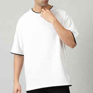T-shirts unis en coton pour hommes Tissu confortable de qualité supérieure fabriqué au Pakistan Design unique pour hommes - Product Image 4