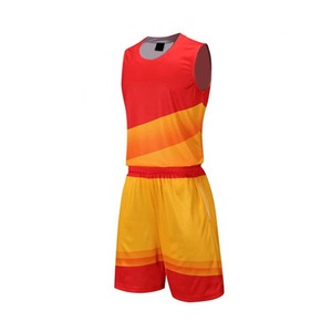 Uniformes de Baloncesto Reversibles de Malla Transpirable con Diseño Personalizado, Fabricados en Fábrica, Conjuntos Sublimados Impresos OEM - Product Image 3