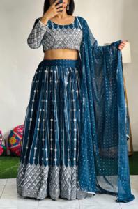 Ropa de fiesta de trabajo con bordado de diseño moderno de alta demanda Lehenga Choli para mujeres ropa india y pakistaní disponible a precio - Product Image 4