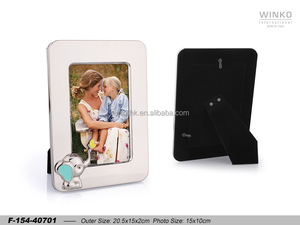 Marco de Fotos Metálico Winko ELEPHANT, Marco para Fotos de 10x15 cm, Elefante 3D con Resina Epoxi Crema, Níquel, Respaldo de Velcro Negro - Product Image 1