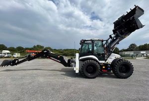 New Hidromek HMK 102S Supra K4 <b>Backhoe</b> <b>Loader</b> 2023 Model 200 Ton Rated Load MOOG Hydraulic Pump for Sale - Product Image 6