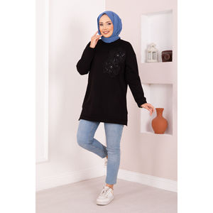 Túnica Hijab Modesta Oysho en Negro con Bordado Floral en Tejido de Punto - Product Image 1