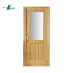 Puerta interior de estilo tradicional de madera española de la mejor calidad, chapa de pino, rebordear clásico, puerta esmaltada y sólida para casas