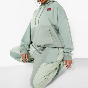 Sweat-shirt à capuche surdimensionné pour femmes avec logo personnalisé nouveauté haut court sans manches col montant imperméable à l'eau vêtements de rue pour l'hiver - Product Image 1