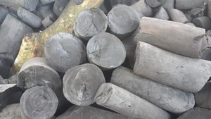Premium Vietnam Khaya Black Charcoal – Strong Heat and Reliable Supply for Global <b>BBQ</b> Buyers - Product Image 3