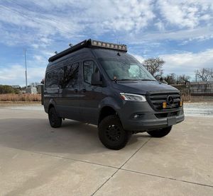 Luxury Mobile Motorhome Caravan Trailers With Toilet Camper Mini Camper Off Road Travel Camper RV Trailer - Product Image 3