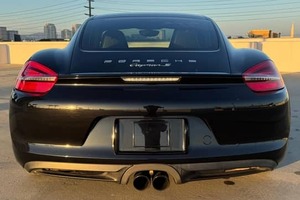 POR-rscc-HE Cay-MA-NN S สปอร์ตคูเป้ที่โดดเด่น2015นำเสนอความเร็วที่แม่นยำและน่าดึงดูดใจ - Product Image 4