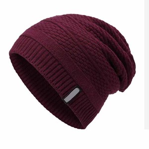 Top design nouveauté 100% acrylique tissé étiquette manchette chapeau d'hiver personnalisé tricoté bonnet coupe régulière décontracté hiver porter des casquettes - Product Image 5