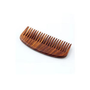 Un fournisseur indien propose un peigne en bois confortable pour la barbe, des peignes et des brosses pratiques à usage domestique pour les hôtels et les centres de villégiature - Product Image 6