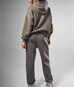 Ensemble de survêtement pour femme de haute qualité, couleur unie, épaules tombantes, 100% coton, 2 pièces, décontracté et streetwear, OEM - Product Image 3