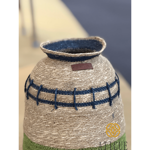 Maceta Decorativa Multiusos ATICUE Open Surahi, 10x16 Pulgadas, Hecha a Mano, para Sala de Estar - Product Image 1