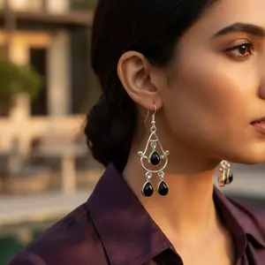 Boucles d'oreilles pendantes en argent 925 pour femmes, onyx noir, plaqué or, avec perle et diamant pour mariage - Product Image 1