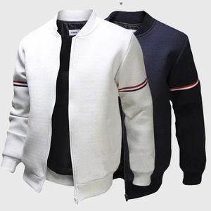 Meilleures ventes Vestes de mode pour hommes Tissu de haute qualité Motif solide Fermeture à glissière sur le devant Disponible dans toutes les tailles pour l'hiver - Product Image 6