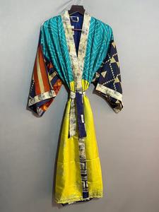 Kimono Sari recyclé. Vêtements pour femmes. Robe en soie vintage. Kimono sari indien. Vêtements. Cadeau de mariage. Robe de nuit - Product Image 6