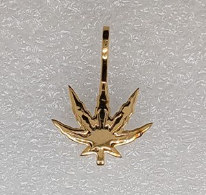 Dije de Oro Amarillo de 14K Inspirado en la Naturaleza, Diamante Cultivado en Laboratorio de Corte Redondo de 0.30 Ct con Forma de Hoja, Joyería de Oro Amarillo Sólido de 14k - Product Image 4