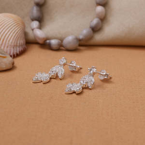 Pendientes de Plata 925 con Diseño de Hoja y Circonita Cúbica, Baño de Oro, Diseño Geométrico de Diamantes para Boda o Fiesta - Product Image 2