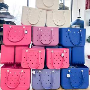 Bolsa de Playa de EVA Personalizada al por Mayor, Impermeable, Portátil, Estilo Silicona, para Viajes a la Playa y Uso en Verano - Product Image 1