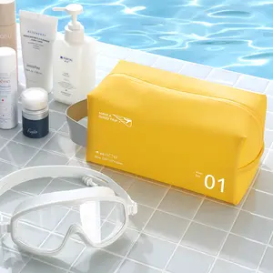 Grosir tas perlengkapan mandi PVC untuk perjalanan tas Makeup tahan air untuk wanita tas kosmetik permen lucu untuk pantai modis