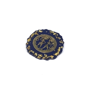 Sous-verres translucides bleus de 4 pouces, design artisanal indien classique, carrés en laiton et résine - Product Image 4