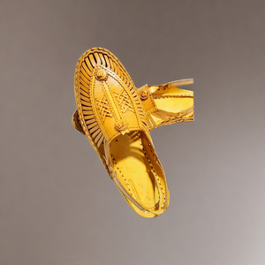 Traditional Kolhapuri <b>Leather</b> <b>Sandals</b> Handmade <b>Closed</b> <b>Toe</b> Ethnic Mojari Indian Footwear Intricate Embossed Slides Slippers <b>Men</b> - Product Image 1