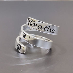 Anillo de Plata Fina de 5.7 Gramos, Chapado en Rodio, Material de Platino con Incrustaciones de Piedras Preciosas, Joyería para Uso Diario, Certificado por IGI - Product Image 1