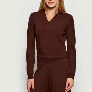 Capuche à cordon de serrage réglable et coupe décontractée parfaite pour la superposition Idéal pour les sorties décontractées, les entraînements ou la détente à la maison - Product Image 1