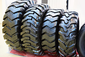 Pneus de tracteur neufs LSW 1100/45R46 181D R-1 TL 1257,0 lb Radiaux solides Garantie 1 an Largeur 205-225 mm - Product Image 3