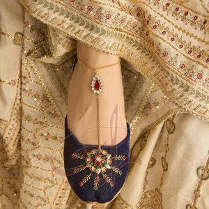 Zapatos Khussa para Mujer, Color Sólido, Resistentes, Material de Terciopelo, Antideslizantes, Estampados, Hechos a Mano, con Suela de Cuero Genuino - Product Image 3