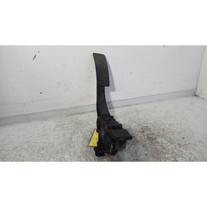 แป้นคันเร่งเมอร์เซเดส เอ-คลาส ซีรีส์ (W176) A246301404 651901 (12>18) - Product Image 2