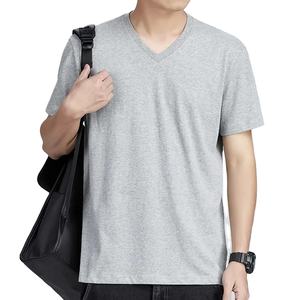 เสื้อแขนสั้นผู้ชาย คุณภาพสูง ผ้าฝ้าย 100% สวมใส่สบาย ทรงหลวมเรียบง่าย คอวี สีพื้น แฟชั่นลำลอง สไตล์ไฮสตรีท - Product Image 3