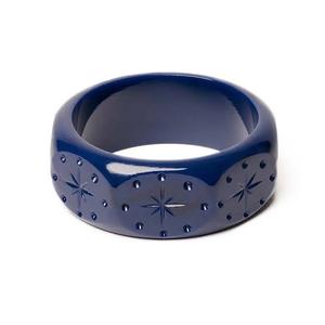 Classic White <b>Red</b> Ceramic High Carved Resin Bangle Trendy Unique Geometric Best Quality Pattern Unisex Fancy Bangles for Woman - Product Image 3