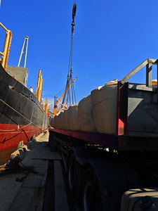 Cemento Portland ordinario a granel Precio barato Grado 42,5 32,5 52,5 Uso para construcción de grandes proyectos VN - Product Image 2
