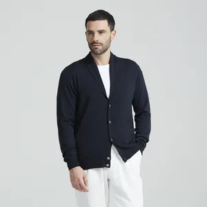 Cardigan nero lavorato a maglia più venduto per gli uomini bottoni di ricambio in filo tinto 100% merinos cardigan antipilling ultrafine per gli uomini - Product Image 1