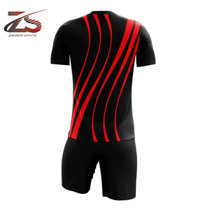 Ensembles d'uniformes d'entraînement de football de sports de football de dernière conception fabriqués en usine fabriqués au Pakistan - Product Image 3